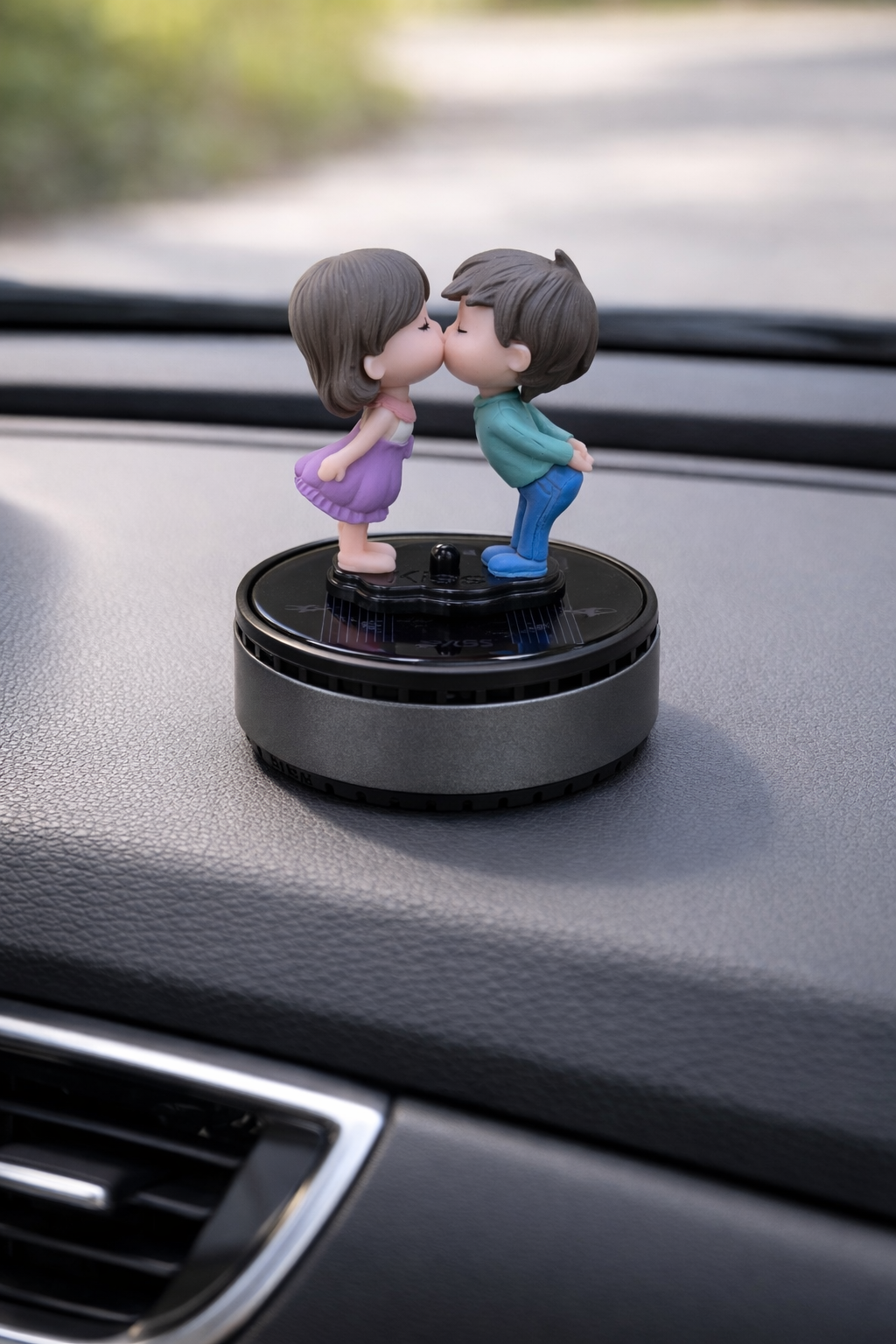 Acto Solar Powered Rotating Kissing KS01 Couple Showpiece with Aroma Diffuser Bottle – Romantic Dashboard & Home Decor