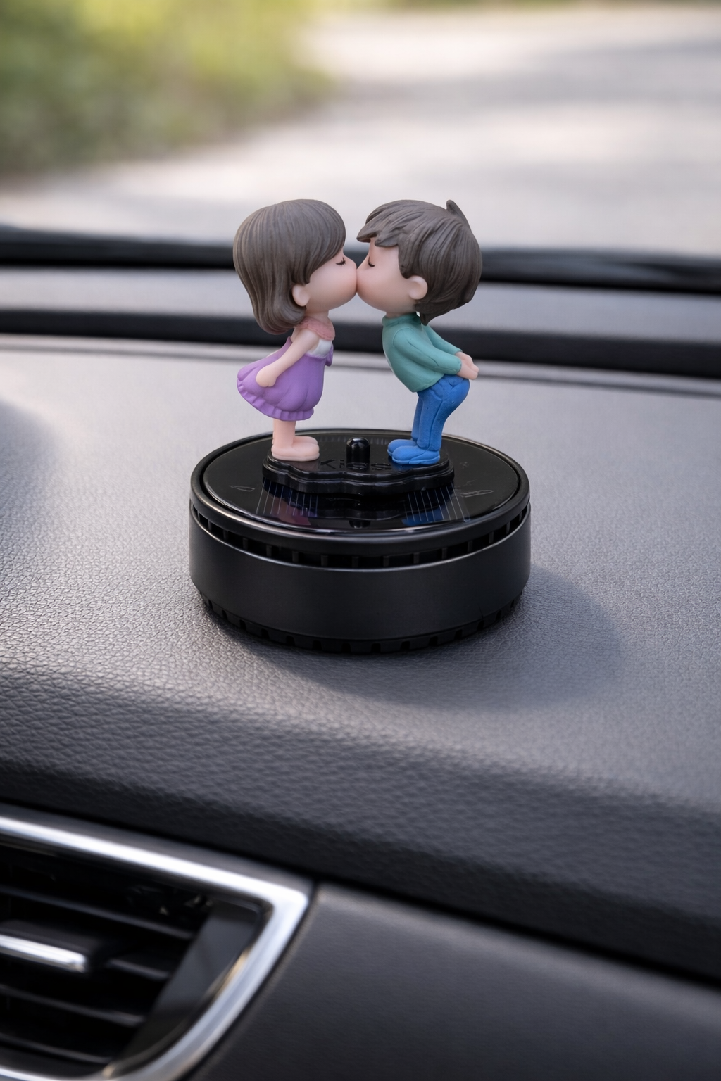 Acto Solar Powered Rotating Kissing KS01 Couple Showpiece with Aroma Diffuser Bottle – Romantic Dashboard & Home Decor
