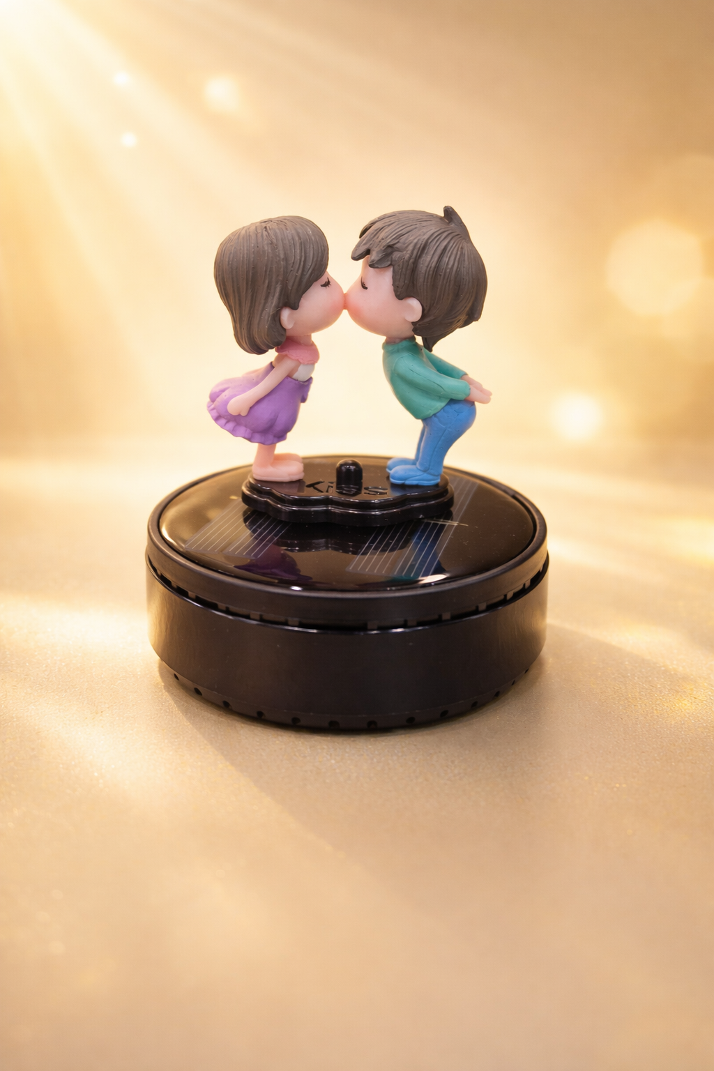 Acto Solar Powered Rotating Kissing KS01 Couple Showpiece with Aroma Diffuser Bottle – Romantic Dashboard & Home Decor