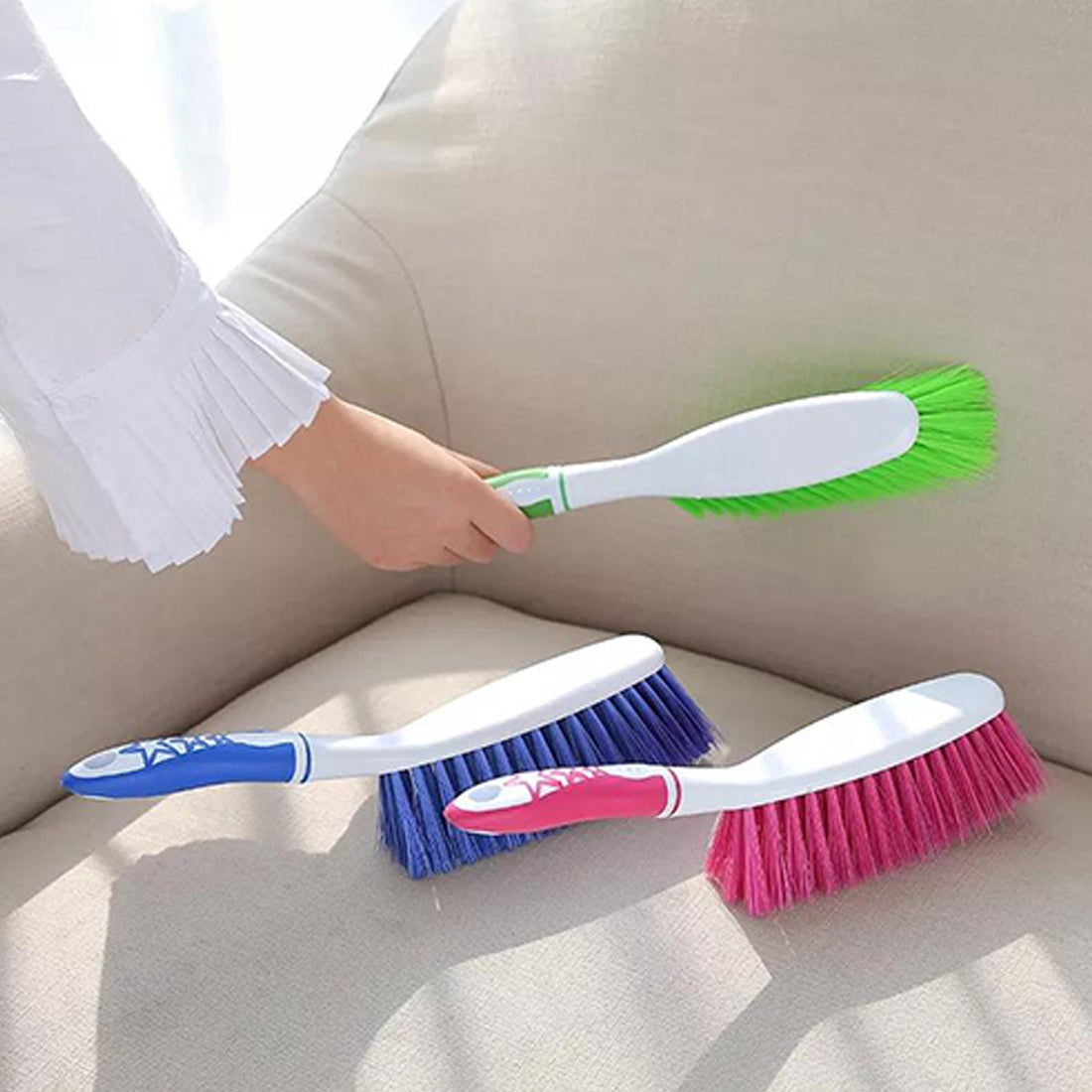 Car Dust Cleaning Brush Car Seat, Bed, Sofa, Curtains, Mats and Household Upholstery Cleaning Carpet Brush Plastic