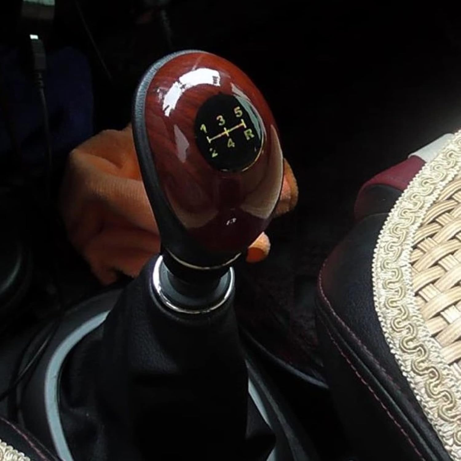 TypeR Gear Knob 5 Speed, Wooden PU Leather Manual Gear Knob for all Ca – CarSonify