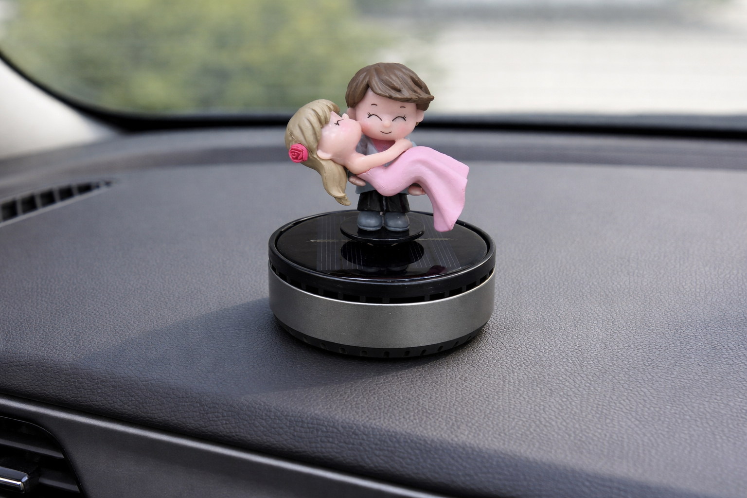 Acto Solar Powered Rotating Kissing KS04 Couple Showpiece with Aroma Diffuser Bottle – Romantic Dashboard & Home Decor