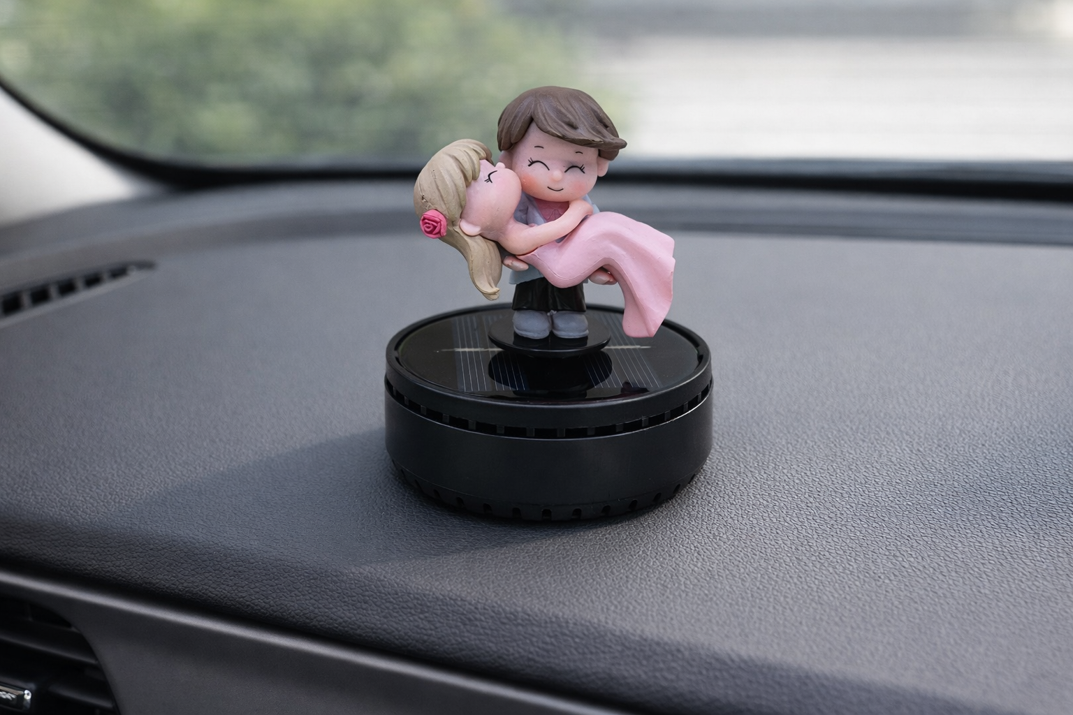 Acto Solar Powered Rotating Kissing KS04 Couple Showpiece with Aroma Diffuser Bottle – Romantic Dashboard & Home Decor