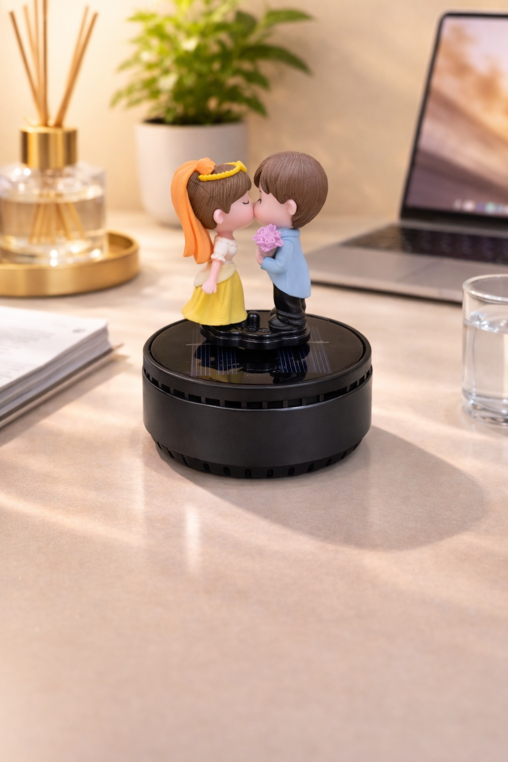 Acto Solar Powered Rotating Kissing KS03 Couple Showpiece with Aroma Diffuser Bottle – Romantic Dashboard & Home Decor