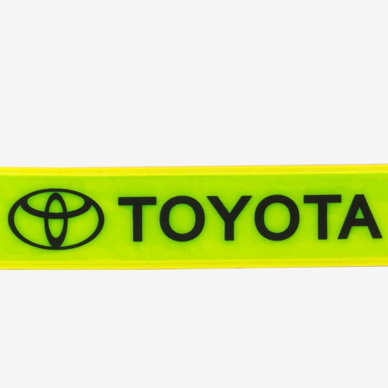 Neon-Radium-Reflective-Warning-Tag-for-Car-&-Bike-Universal-Toyota-All-Cars